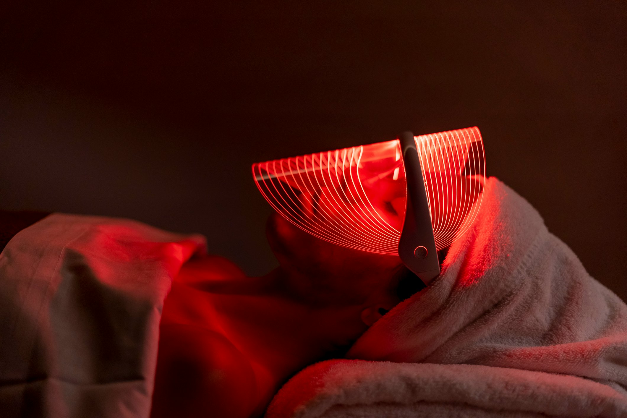 How To Use Red Light Therapy At Home: A Quick & Easy Guide